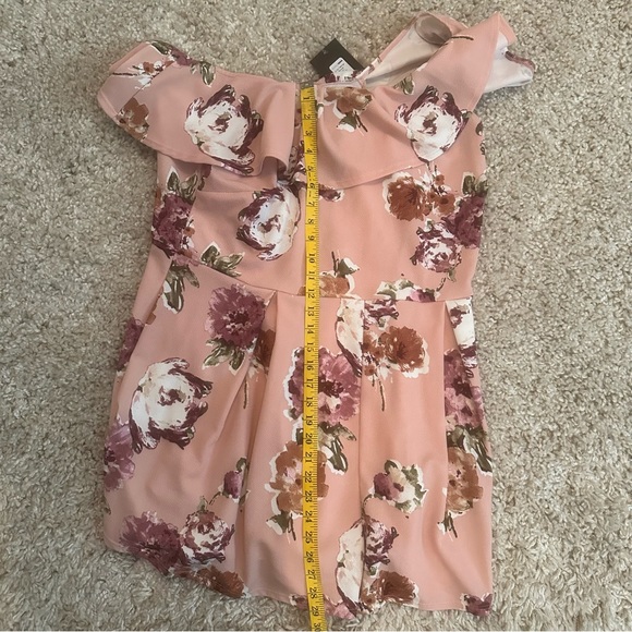 FASHION NOVA - Size 2X - NWT - Never Worn - Floral Romper - Picture 6 of 6